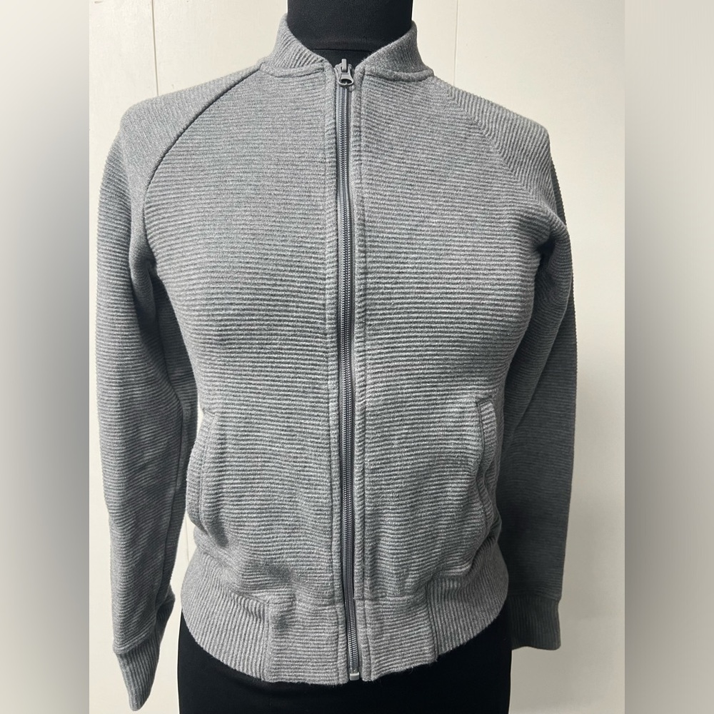 Very soft gray cropped zipper sweatshirt